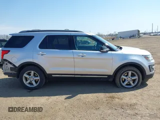 2017 Ford Explorer XLT with VIN 1FM5K8D85HGC53358, listed as a IAAI auction lot 42042665 with 97,807 mi miles and . Bid and sale history available at carsss.com. Image 13.
