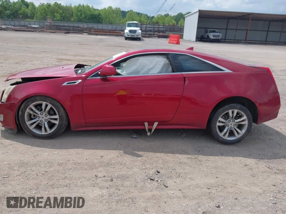 2014 Cadillac CTS Performance z VIN 1G6DG1E33E0135490, wystawiony jako IAAI lot #42274193 z przebiegiem 83 556 mil mil oraz . Historia ofert i sprzedaży dostępna na DreamBid. Obrazek 14.