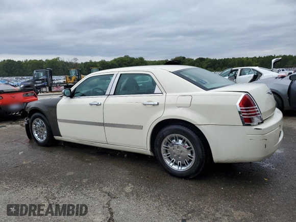 2007 Chrysler 300 with VIN 2C3KA43R37H792291, listed as a Copart auction lot 71412514 with 140,171 mi miles and Salvage Title. Bid and sale history available at carsss.com. Image 2.