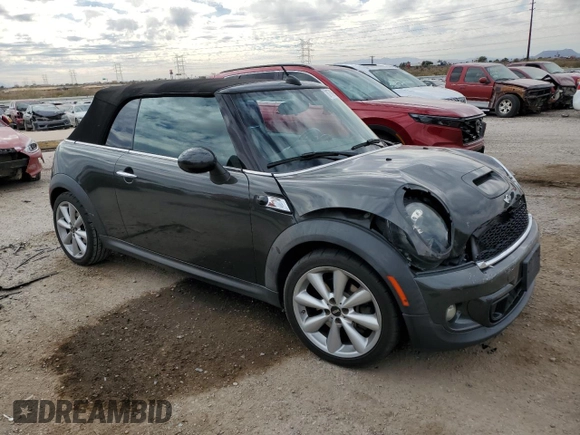 2015 MINI Convertible S z VIN WMWZP3C53F2A91032, wystawiony jako Copart lot #87769995 z przebiegiem 94 165 mil mil oraz Szkoda całkowita • Salvage title. Historia ofert i sprzedaży dostępna na DreamBid. Obrazek 4.