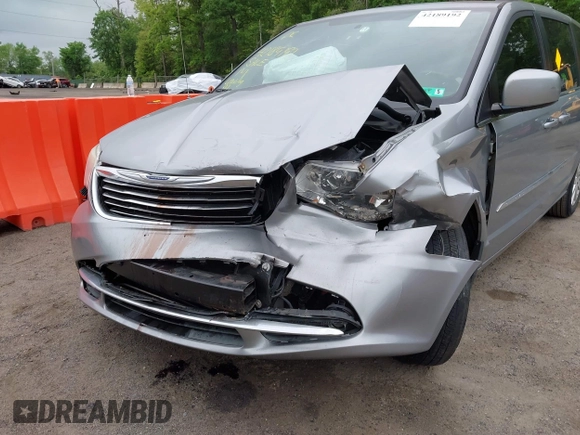 2014 Chrysler Town & Country Touring with VIN 2C4RC1BG5ER280297, listed as a IAAI auction lot 42189192 with 123,864 mi miles. Bid and sale history available at carsss.com. Image 6.