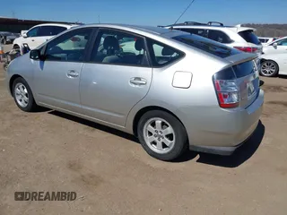 2005 Toyota Prius with VIN JTDKB20U153124639, listed as a IAAI auction lot 41696769 with 245,061 mi miles. Bid and sale history available at carsss.com. Image 3.