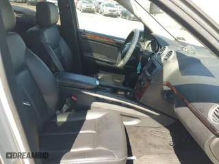 2007 Mercedes-Benz GL-Class with VIN 4JGBF71E27A105049, listed as a IAAI auction lot 41997991 with 86,707 mi miles. Bid and sale history available at carsss.com. Image 5.