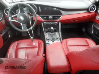 2018 Alfa Romeo Giulia Ti Lusso z VIN ZARFAEEN7J7591242, wystawiony jako Copart lot #76431503 z przebiegiem 64 000 mil mil oraz Nie do naprawy • Non repairable. Historia ofert i sprzedaży dostępna na DreamBid. Obrazek 8.