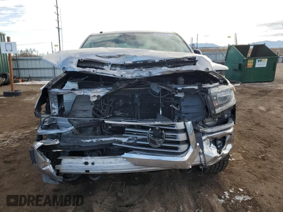 2018 Toyota Tundra SR5 z VIN 5TFHW5F17JX694497, wystawiony jako Copart lot #88545555 z przebiegiem 93 586 mil mil oraz Szkoda całkowita • Salvage title. Historia ofert i sprzedaży dostępna na DreamBid. Obrazek 5.