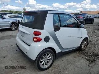 2009 Smart fortwo Passion with VIN WMEEK31X69K212370, listed as a Copart auction lot 67723684 with 68,232 mi miles and Salvage Title. Bid and sale history available at carsss.com. Image 3.