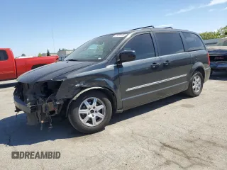 2012 Chrysler Town & Country Touring with VIN 2C4RC1BG6CR144418, listed as a Copart auction lot 55470135 with 139,817 mi miles and Salvage Title. Bid and sale history available at DreamBid. Image 1.