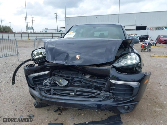 2017 Porsche Cayenne with VIN WP1AA2A2XHKA90706, listed as a IAAI auction lot 41692768 with 92,800 mi miles. Bid and sale history available at carsss.com. Image 6.