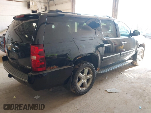 2012 Chevrolet Suburban LTZ with VIN 1GNSKKE79CR152533, listed as a IAAI auction lot 42191961 with 175,618 mi miles. Bid and sale history available at carsss.com. Image 4.