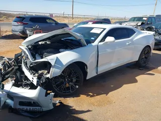 2018 Chevrolet Camaro ZL1 z VIN 1G1FK1R60J0165882, wystawiony jako IAAI lot #41859936 z przebiegiem Nie podano mil oraz . Historia ofert i sprzedaży dostępna na DreamBid. Obrazek 18.