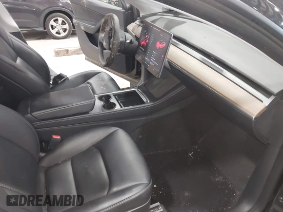 2022 Tesla Model Y Long Range z VIN 7SAYGDEE0NF342215, wystawiony jako IAAI lot #42136858 z przebiegiem 53 037 mil mil oraz . Historia ofert i sprzedaży dostępna na DreamBid. Obrazek 5.