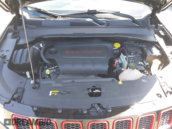 2018 Jeep Compass Sport with VIN 3C4NJDAB1JT261863, listed as a IAAI auction lot 42677037 with 93,263 mi miles and . Bid and sale history available at DreamBid. Image 10.