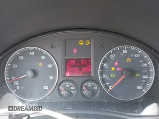 2009 Volkswagen Rabbit S z VIN WVWDA71K39W083764, wystawiony jako IAAI lot #42051848 z przebiegiem 164 403 mil mil oraz . Historia ofert i sprzedaży dostępna na DreamBid. Obrazek 15.