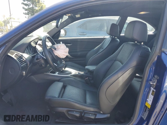 2013 BMW 1 Series 128i с VIN WBAUP9C50DVS95499, выставлен на аукционе Copart как лот 52392875 с пробегом 90 993 миль миль и Чистый • Clean title. История ставок и продаж доступна на DreamBid. Изображение 7.