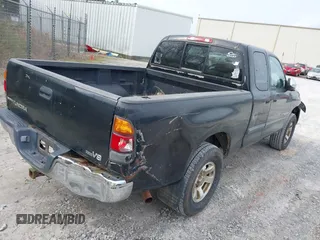 2003 Toyota Tundra SR5 with VIN 5TBRT34183S437029, listed as a IAAI auction lot 41725403 with 210,948 mi miles. Bid and sale history available at carsss.com. Image 4.