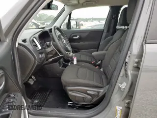 2021 Jeep Renegade Latitude z VIN ZACNJCBB0MPN12213, wystawiony jako Copart lot #64459505 z przebiegiem 31 545 mil mil oraz Szkoda całkowita • Salvage title. Historia ofert i sprzedaży dostępna na DreamBid. Obrazek 7.