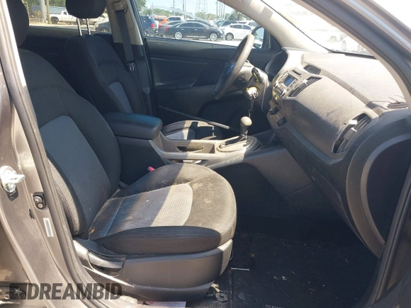 2014 Kia Sportage LX with VIN KNDPB3AC7E7595527, listed as a IAAI auction lot 42062615 with 64,777 mi miles. Bid and sale history available at carsss.com. Image 5.