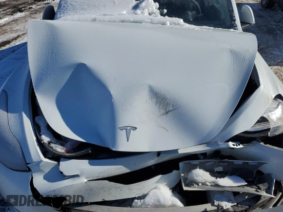 2022 Tesla Model Y Long Range z VIN 7SAYGDEE1NA009664, wystawiony jako Copart lot #41533925 z przebiegiem 36 126 mil mil oraz Szkody całkowita. Historia ofert i sprzedaży dostępna na DreamBid. Obrazek 12.