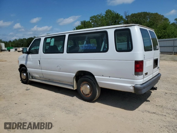 2004 Ford Econoline Passenger XL with VIN 1FBSS31L84HA53604, listed as a Copart auction lot 54428125 with 165,114 mi miles and Clean title. Bid and sale history available at DreamBid. Image 2.