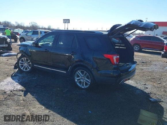 2016 Ford Explorer XLT with VIN 1FM5K7D89GGA84874, listed as a IAAI auction lot 41612708 with 124,421 mi miles. Bid and sale history available at carsss.com. Image 3.
