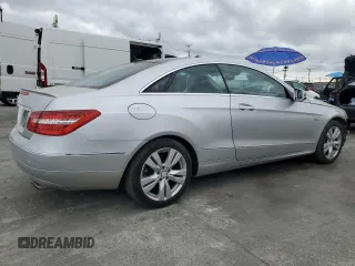 2012 Mercedes-Benz E with VIN WDDKJ5KB0CF134211, listed as a Copart auction lot 53753085 with 116,236 mi miles and Salvage Title. Bid and sale history available at DreamBid. Image 3.