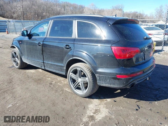 2014 Audi Q7 3.0T S line Prestige with VIN WA1DGBFE7ED010188, listed as a IAAI auction lot 41686912 with 149,233 mi miles. Bid and sale history available at carsss.com. Image 3.