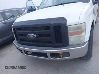 2008 Ford Super Duty F-250 SRW XL with VIN 1FTNX20568ED66942, listed as a IAAI auction lot 41809065 with 270,424 mi miles. Bid and sale history available at carsss.com. Image 12.