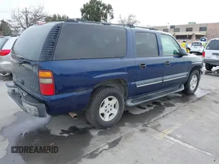 2002 Chevrolet Suburban LS with VIN 1GNEC16T72J325186, listed as a IAAI auction lot 41597317 with 235,713 mi miles. Bid and sale history available at carsss.com. Image 4.