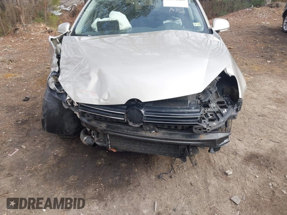 2014 Volkswagen Jetta TDI w/Sunroof & Nav with VIN 3VWPL7AJ9EM616612, listed as a IAAI auction lot 41354489 with 131,281 mi miles and . Bid and sale history available at DreamBid. Image 6.
