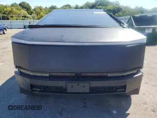 2024 Tesla Cybertruck Cyberbeast z VIN 7G2CEHEEXRA017141, wystawiony jako Copart lot #70618564 z przebiegiem 2790 mil mil oraz Szkody całkowita. Historia ofert i sprzedaży dostępna na DreamBid. Obrazek 5.