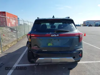 2024 Kia Seltos S z VIN KNDEUCAA1R7606866, wystawiony jako IAAI lot #41860017 z przebiegiem 15 384 mil mil oraz . Historia ofert i sprzedaży dostępna na DreamBid. Obrazek 16.