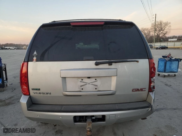 2010 GMC Yukon SLT with VIN 1GKUKCE06AR166384, listed as a Copart auction lot 82578164 with 0 mi miles and Salvage Title. Bid and sale history available at carsss.com. Image 6.