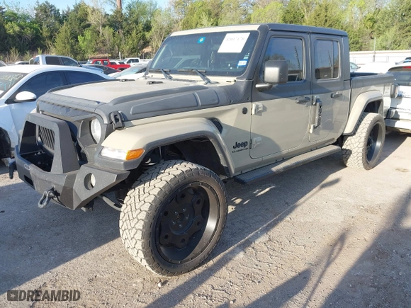 2020 Jeep Gladiator Sport S with VIN 1C6HJTAG3LL214469, listed as a IAAI auction lot 42017170 with 114,599 mi miles. Bid and sale history available at carsss.com. Image 17.