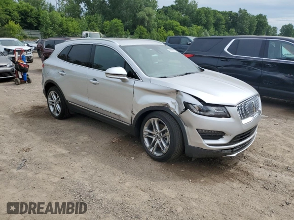 2019 Lincoln MKC Reserve with VIN 5LMCJ3D90KUL50611, listed as a Copart auction lot 62280275 with 48,835 mi miles and Clean title. Bid and sale history available at DreamBid. Image 4.