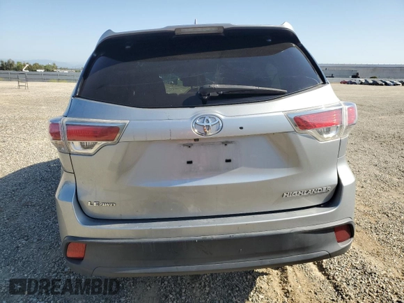 2014 Toyota Highlander LE z VIN 5TDBKRFHXES008602, wystawiony jako Copart lot #58779455 z przebiegiem 182 203 mil mil oraz Szkoda całkowita • Salvage title. Historia ofert i sprzedaży dostępna na DreamBid. Obrazek 6.