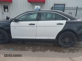 2018 Ford Police Interceptor z VIN 1FAHP2MK0JG106131, wystawiony jako IAAI lot #42128631 z przebiegiem 68 924 mil mil oraz . Historia ofert i sprzedaży dostępna na DreamBid. Obrazek 15.