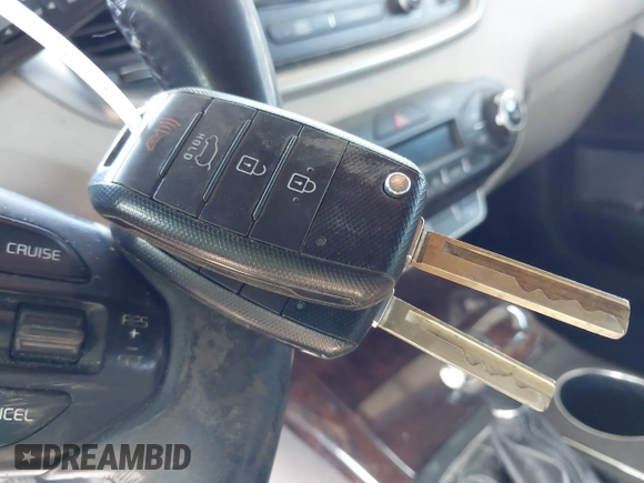 2016 Kia Sorento EX with VIN 5XYPHDA12GG020664, listed as a IAAI auction lot 41476594 with 111,892 mi miles and . Bid and sale history available at DreamBid. Image 11.