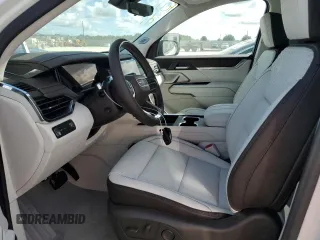 2024 GMC Acadia FWD Denali z VIN 1GKENLKS4RJ195328, wystawiony jako Copart lot #74266324 z przebiegiem Nie podano mil oraz Nie do naprawy. Historia ofert i sprzedaży dostępna na DreamBid. Obrazek 7.