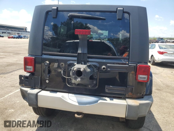 2008 Jeep Wrangler Unlimited Sahara with VIN 1J4GA59178L501668, listed as a Copart auction lot 63586375 with 213,562 mi miles and Clean title. Bid and sale history available at DreamBid. Image 6.