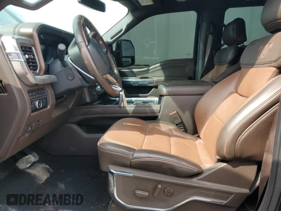 2024 Ford F-450 XL with VIN 1FT8W4DM0REC65149, listed as a Copart auction lot 47088395 with 32,521 mi miles and Salvage title. Bid and sale history available at DreamBid. Image 7.