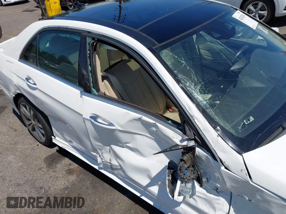 2015 Mercedes-Benz E 350 Sport with VIN WDDHF5KB3FB148188, listed as a IAAI auction lot 42629262 with 180,772 mi miles and . Bid and sale history available at DreamBid. Image 17.