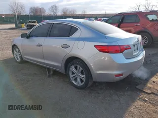 2013 Acura ILX with VIN 19VDE1F3XDE002337, listed as a IAAI auction lot 41417917 with 170,373 mi miles. Bid and sale history available at carsss.com. Image 3.