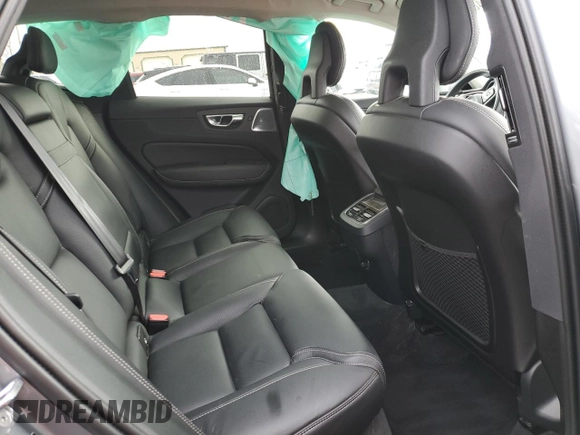 2018 Volvo XC60 Inscription with VIN LYVA22RL2JB109930, listed as a Copart auction lot 84830384 with 64,318 mi miles and Salvage Title. Bid and sale history available at DreamBid. Image 11.