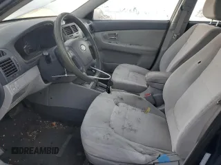 2008 Kia Spectra EX z VIN KNAFE122885583042, wystawiony jako Copart lot #83485024 z przebiegiem 171 795 mil mil oraz Szkoda całkowita • Salvage title. Historia ofert i sprzedaży dostępna na DreamBid. Obrazek 7.