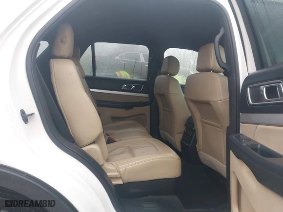 2016 Ford Explorer XLT with VIN 1FM5K7DH6GGA34675, listed as a IAAI auction lot 41502371 with 135,405 mi miles. Bid and sale history available at carsss.com. Image 8.