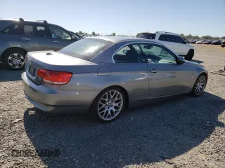 2008 BMW 3 Series 328i z VIN WBAWR33538P152346, wystawiony jako Copart lot #57101985 z przebiegiem 131 504 mil mil oraz Szkoda całkowita • Salvage title. Historia ofert i sprzedaży dostępna na DreamBid. Obrazek 3.