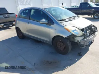 2007 Toyota Yaris with VIN JTDJT923675114542, listed as a IAAI auction lot 42067281 with 203,525 mi miles. Bid and sale history available at carsss.com. Image 1.
