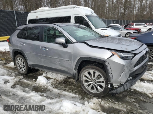 2024 Toyota RAV4 XLE Premium with VIN 2T3A1RFVXRC458826, listed as a Copart auction lot 41508165 with 22,498 mi miles and Salvage Title. Bid and sale history available at carsss.com. Image 4.