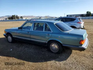 1989 Mercedes-Benz 420 420SEL with VIN WDBCA35EXKA489275, listed as a Copart auction lot 81286284 with 154,137 mi miles and Clean Title. Bid and sale history available at carsss.com. Image 2.