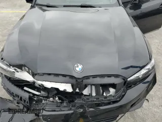 2023 BMW 3 Series 330i z VIN 3MW69FF05P8D51932, wystawiony jako Copart lot #54539205 z przebiegiem Nie podano mil oraz Szkoda całkowita • Salvage title. Historia ofert i sprzedaży dostępna na DreamBid. Obrazek 11.